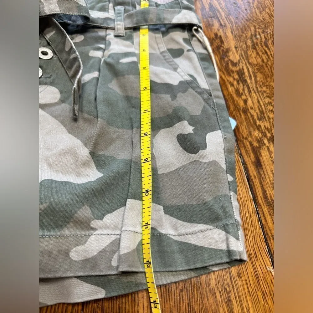 Highway jeans denim camo shorts with a tie belt. NWT. Size 3/4